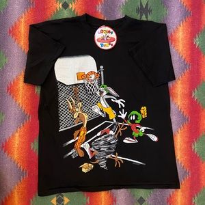 VINTAGE LOONEY TUNES 90s T SHIRT BRAND NEW WITH TAGS SIZE LARGE SINGLE STITCH